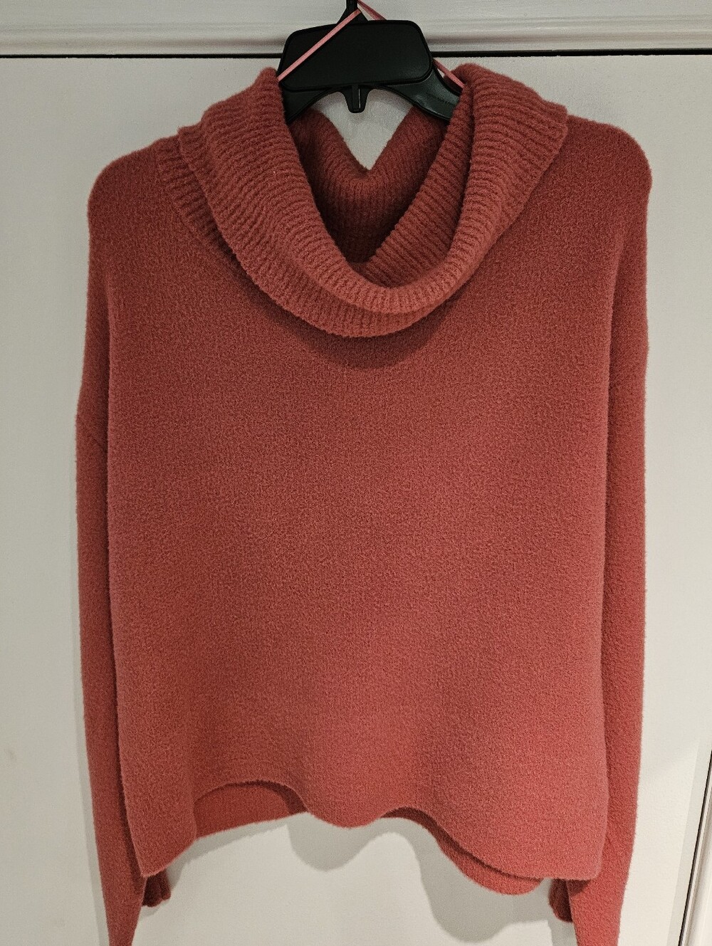 Tahari Heathered Pink Cowl Neck Sweater & Matching Socks Set Size XL NWT